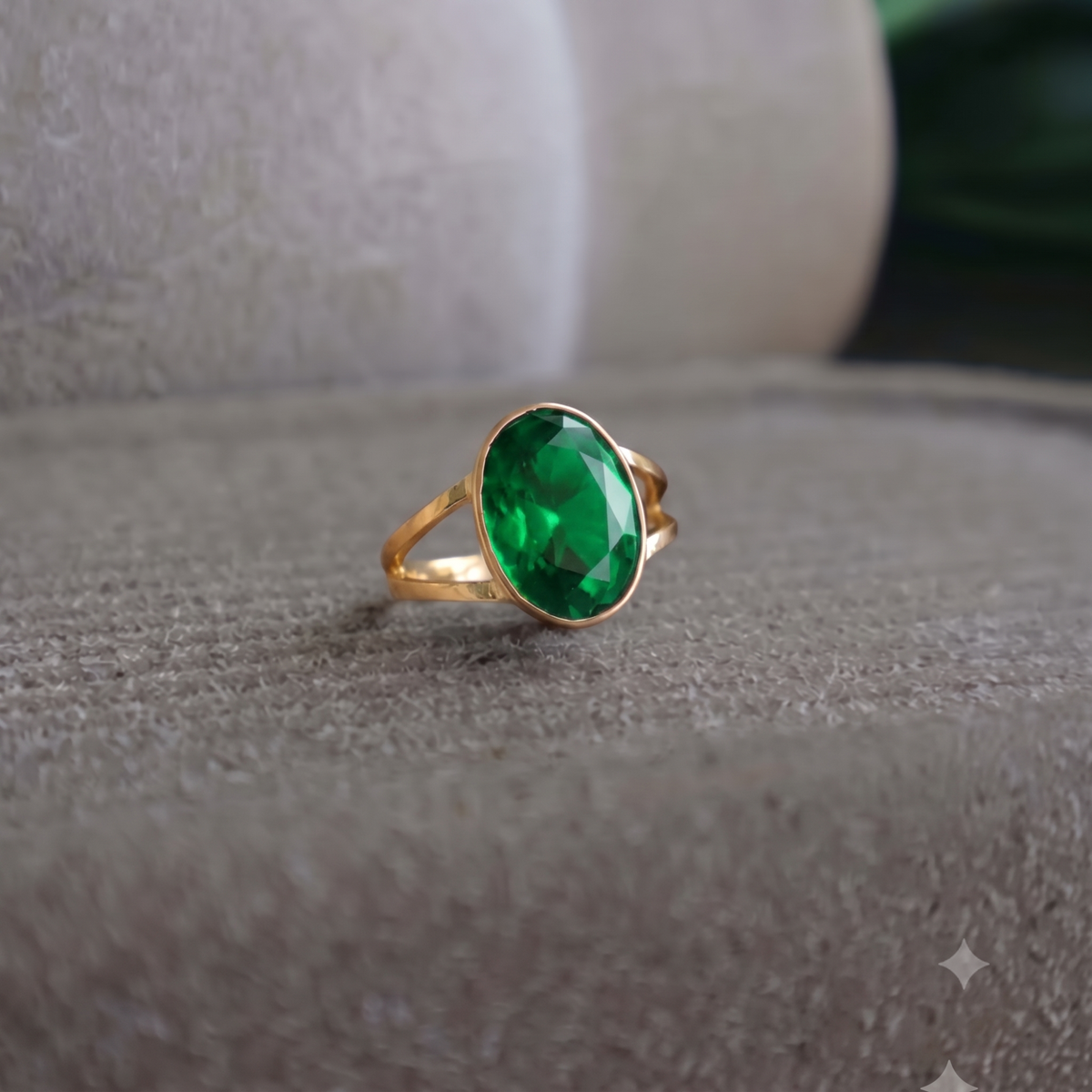Oval Hg Stone Thick Wire Ring